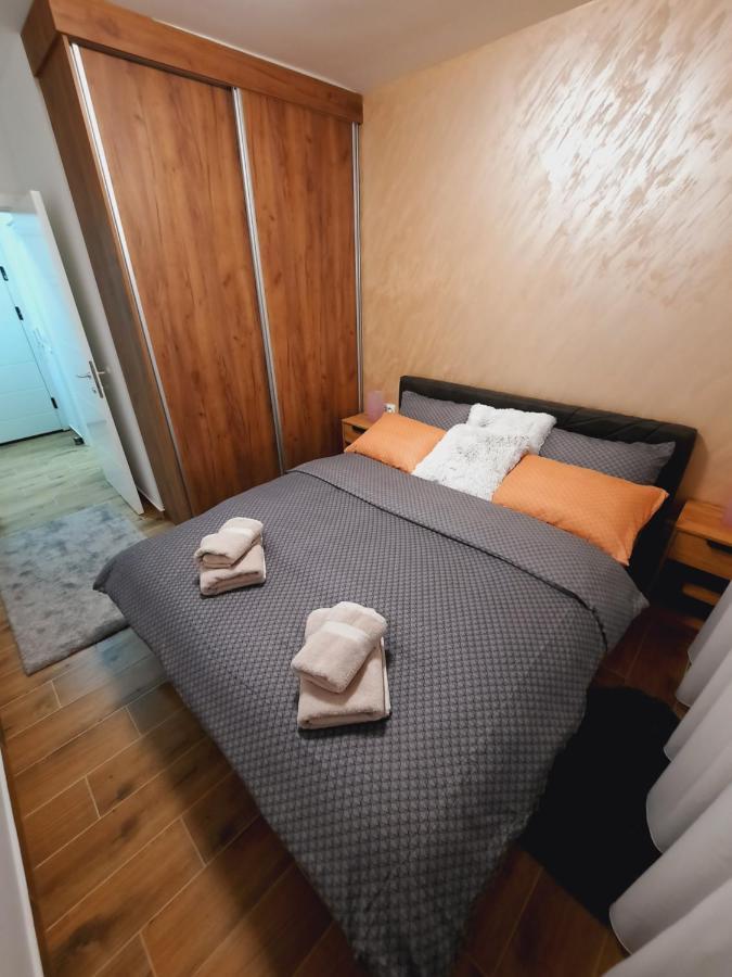Apartman Kristal Sremska Mitrovica Dış mekan fotoğraf