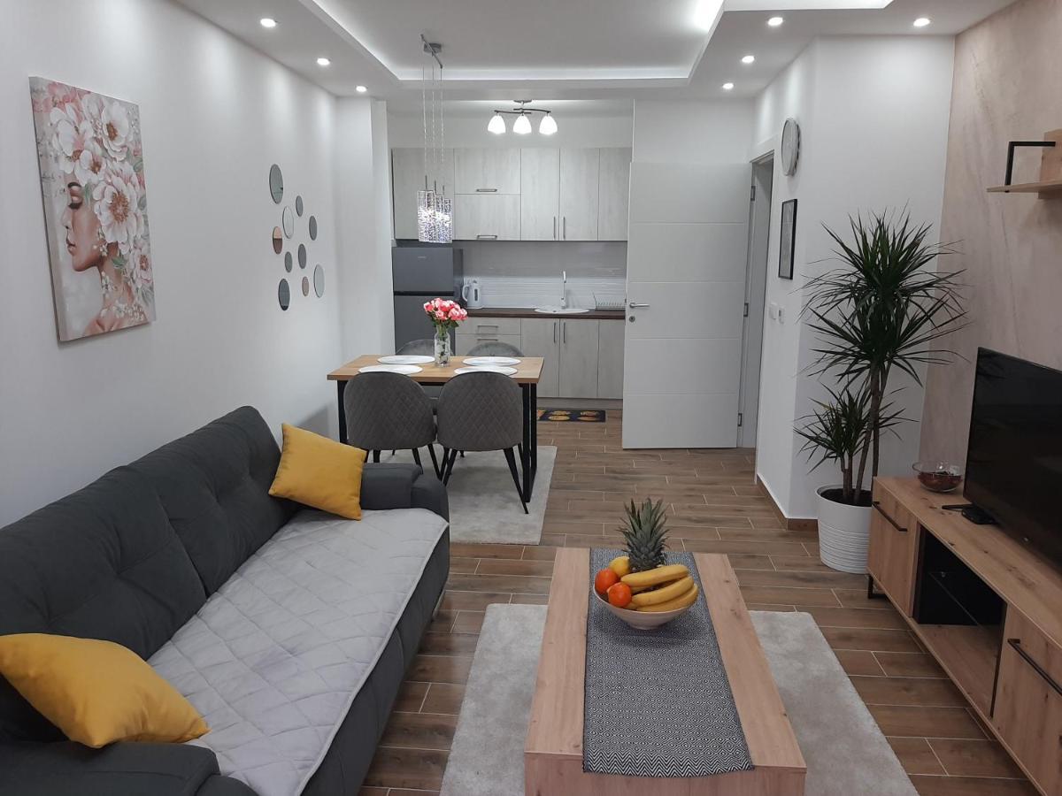 Apartman Kristal Sremska Mitrovica Dış mekan fotoğraf