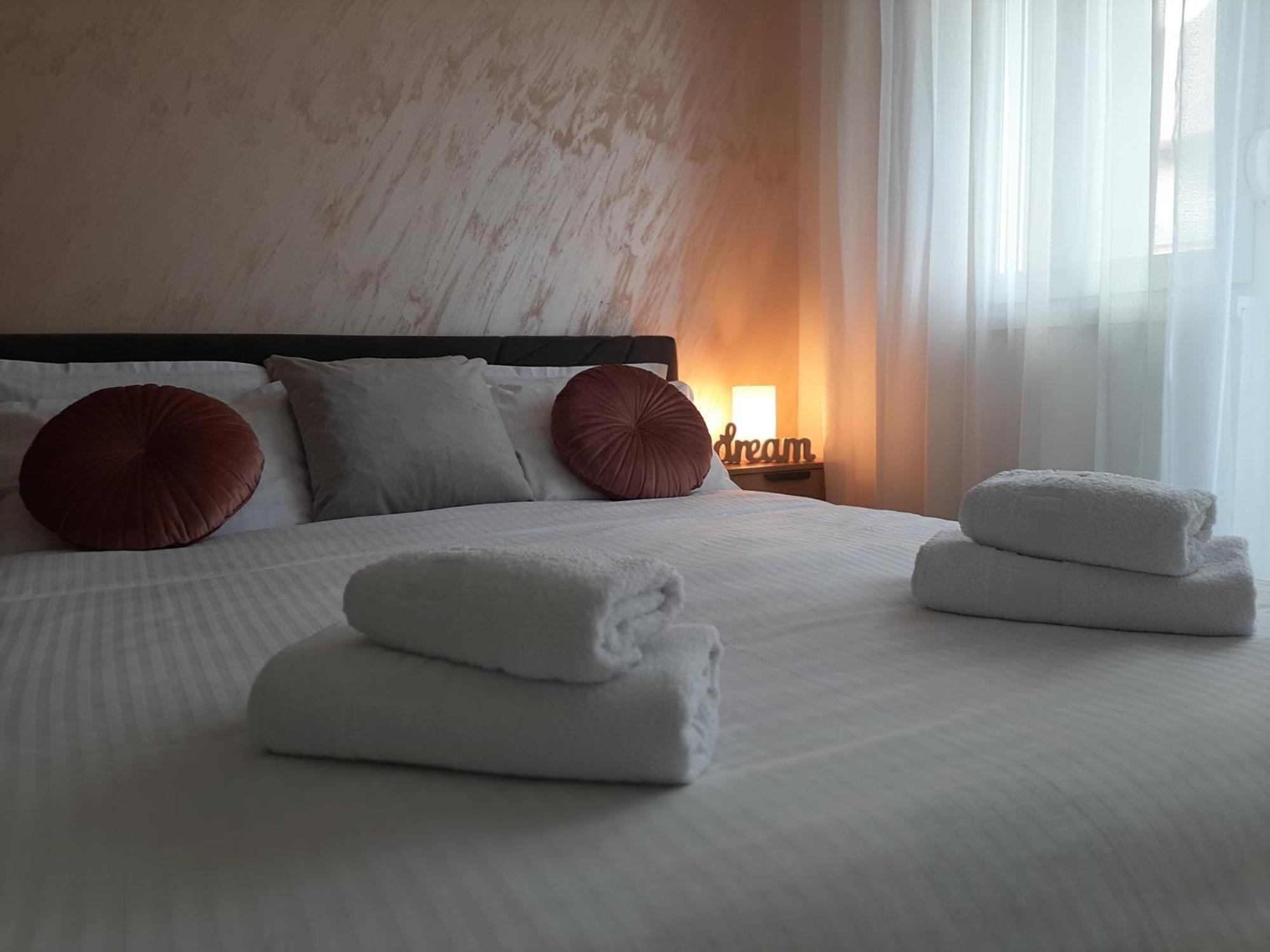 Apartman Kristal Sremska Mitrovica Dış mekan fotoğraf
